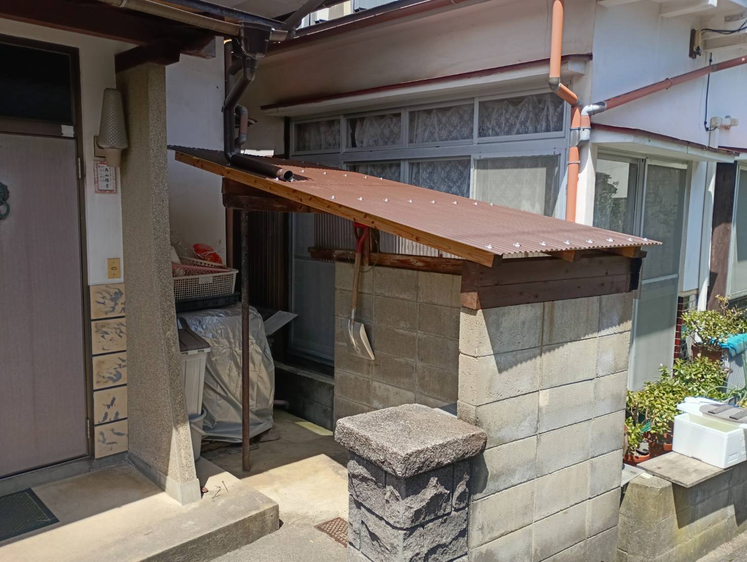 鳥取市にて物置屋根の張替え
